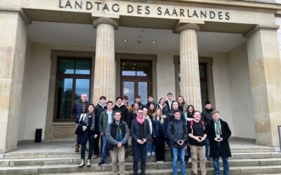 Politikkurs der Klassen­stufe 11 zu Besuch im Landtag des Saarlandes